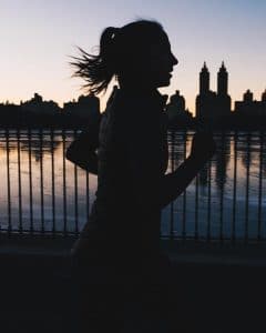 vrouw aan het hardlopen